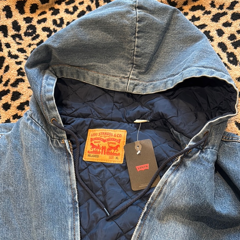 Levi's Blue Jean Jacket Classic Style - Picture 2 of 5